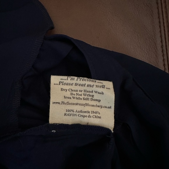 THE SEAMSTRESS OF BLOOMSBURY LONDON Navy Audrey Trouser w/ Button Detail-Size 14 - Picture 10 of 10